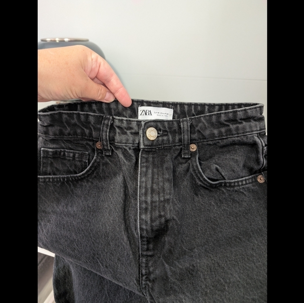 Zara Black Denim Jeans With Frayed Bottom